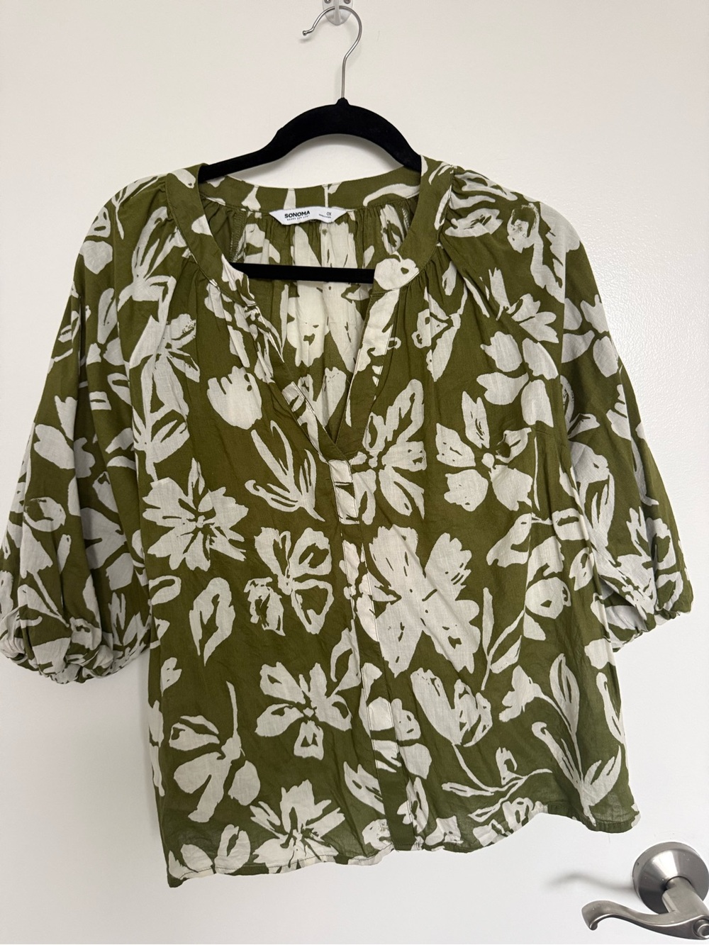 Sonoma Olive & White Floral V-Neck Puff Sleeve Tunic